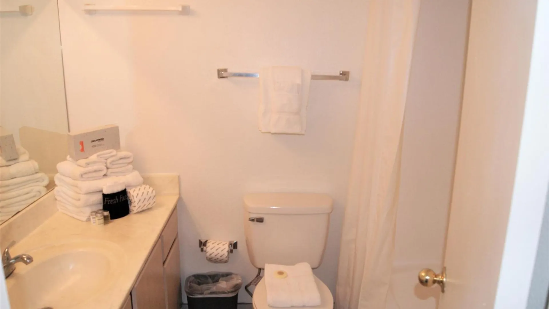 124 Fully Furnished 1Br Suite-Prime Location Scottsdale Apartamento